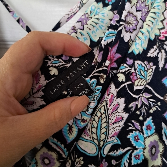 NWOT LANE BRYANT SLEEVELESS DOUBLE V-NECK BLOUSE - Picture 5 of 8